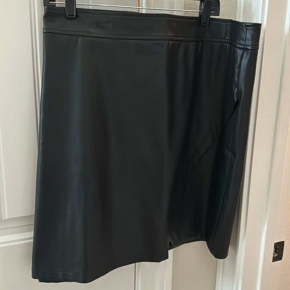 NWT Loft Leather Skirt 22